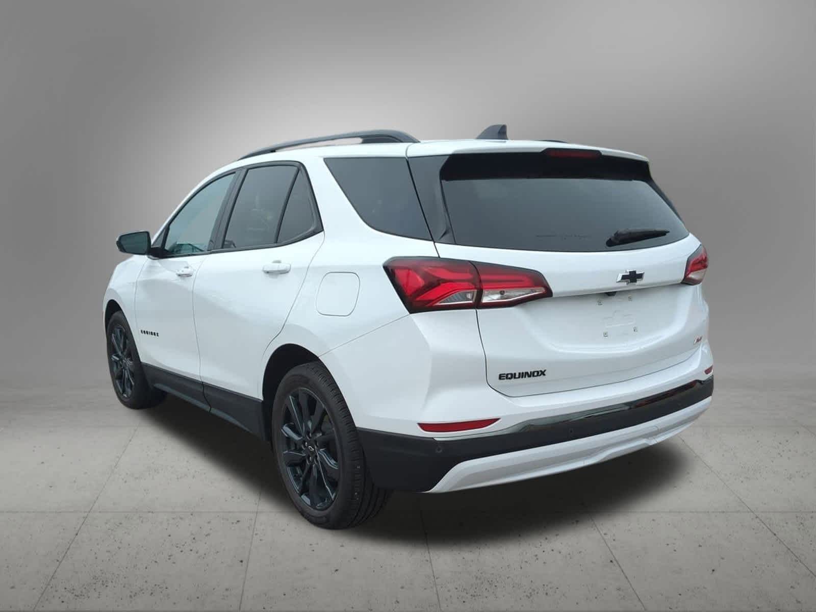 Thumbnail: 2022 Chevrolet Equinox - 4