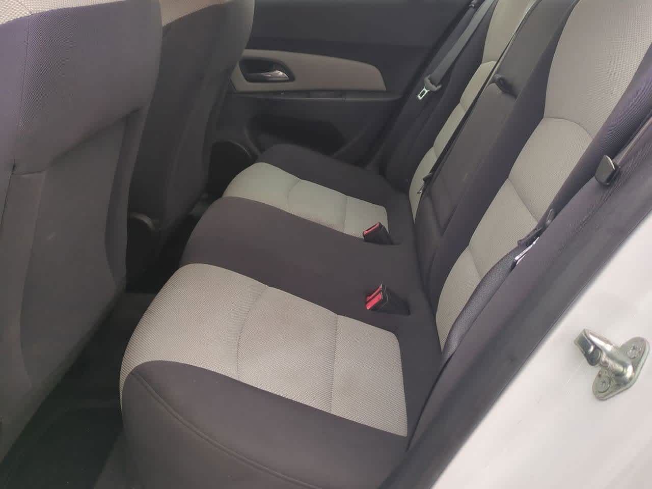 Thumbnail: 2013 Chevrolet Cruze - 18