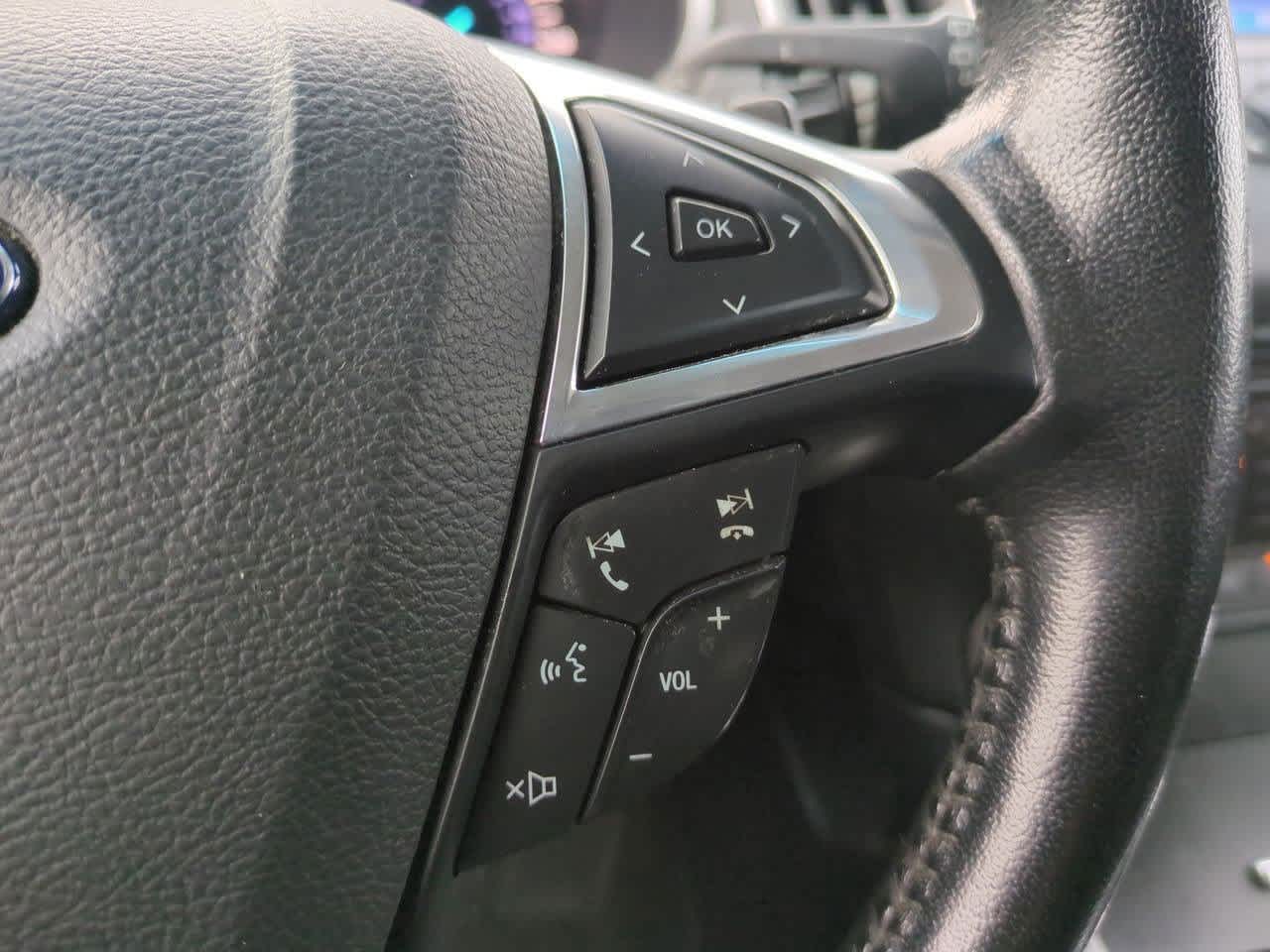 Thumbnail: 2015 Ford Edge - 24