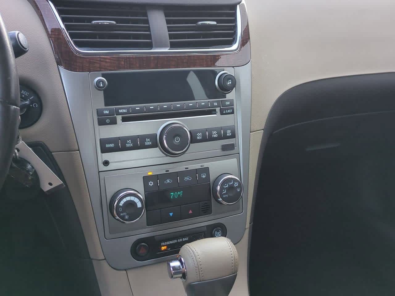 Thumbnail: 2010 Chevrolet Malibu - 28