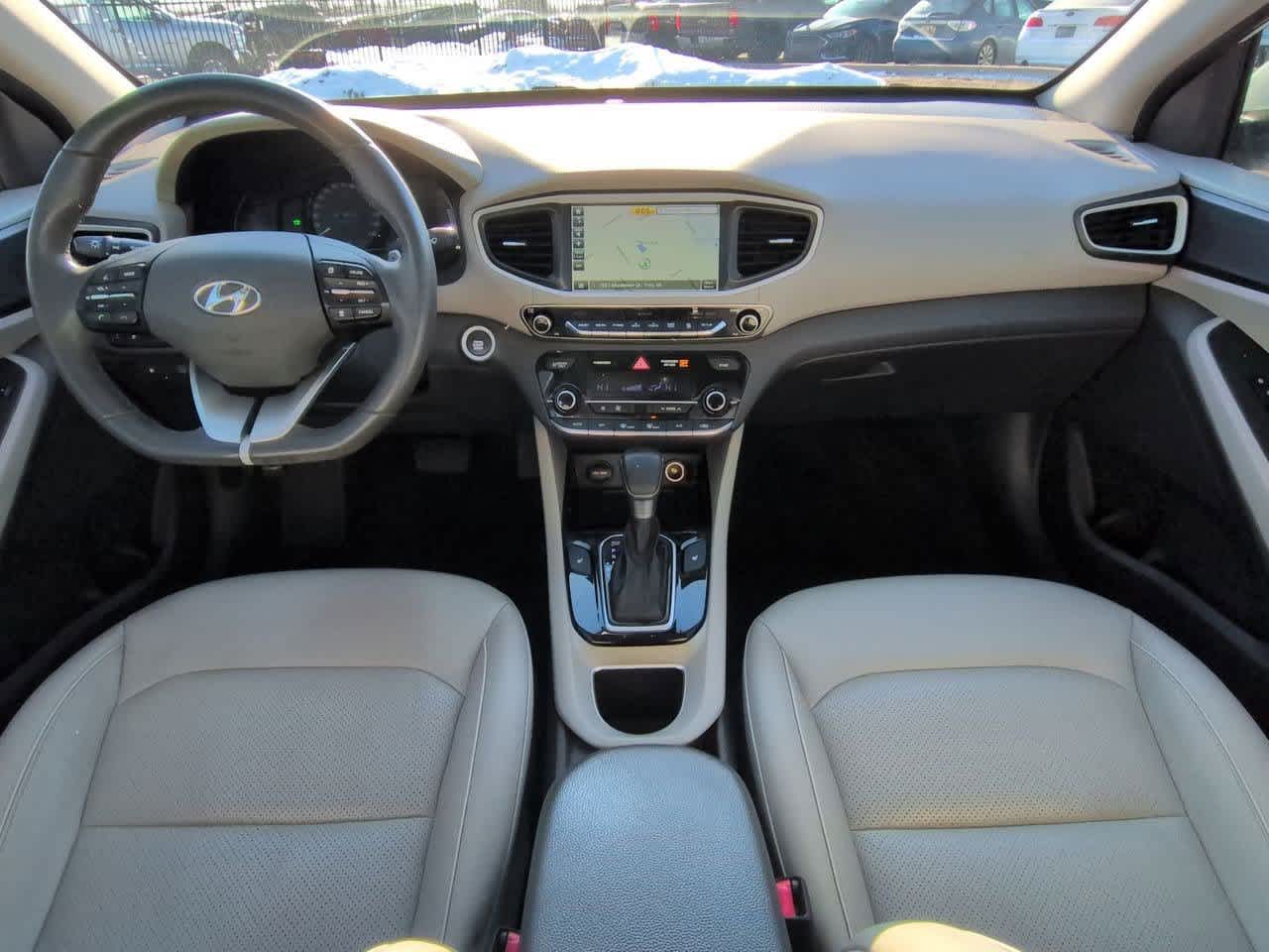 Thumbnail: 2018 Hyundai Ioniq - 15