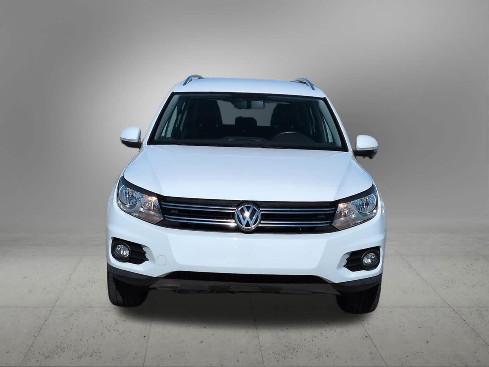 Thumbnail: 2014 Volkswagen Tiguan - 9