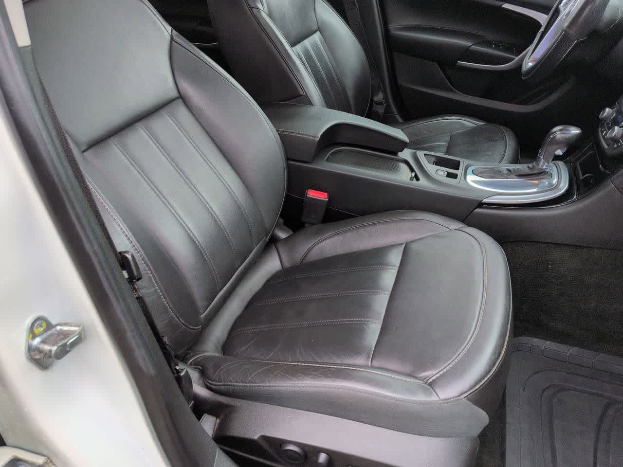 Thumbnail: 2013 Buick Regal - 22