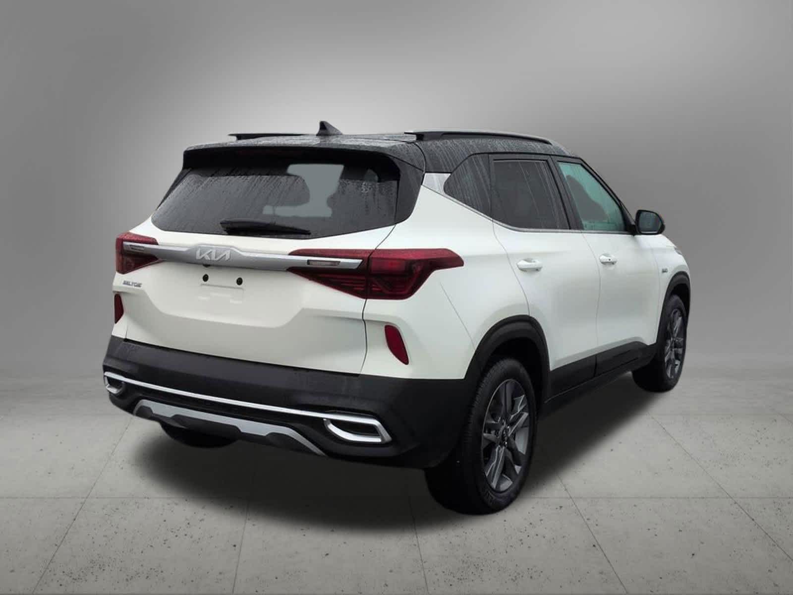 Thumbnail: 2023 Kia Seltos - 6