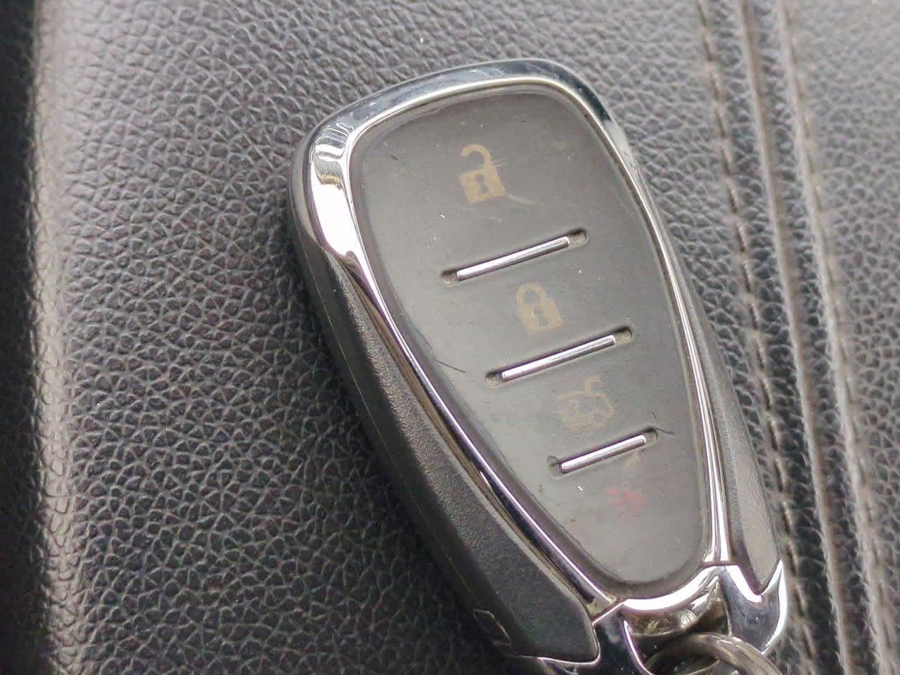 Thumbnail: 2016 Chevrolet Malibu - 32