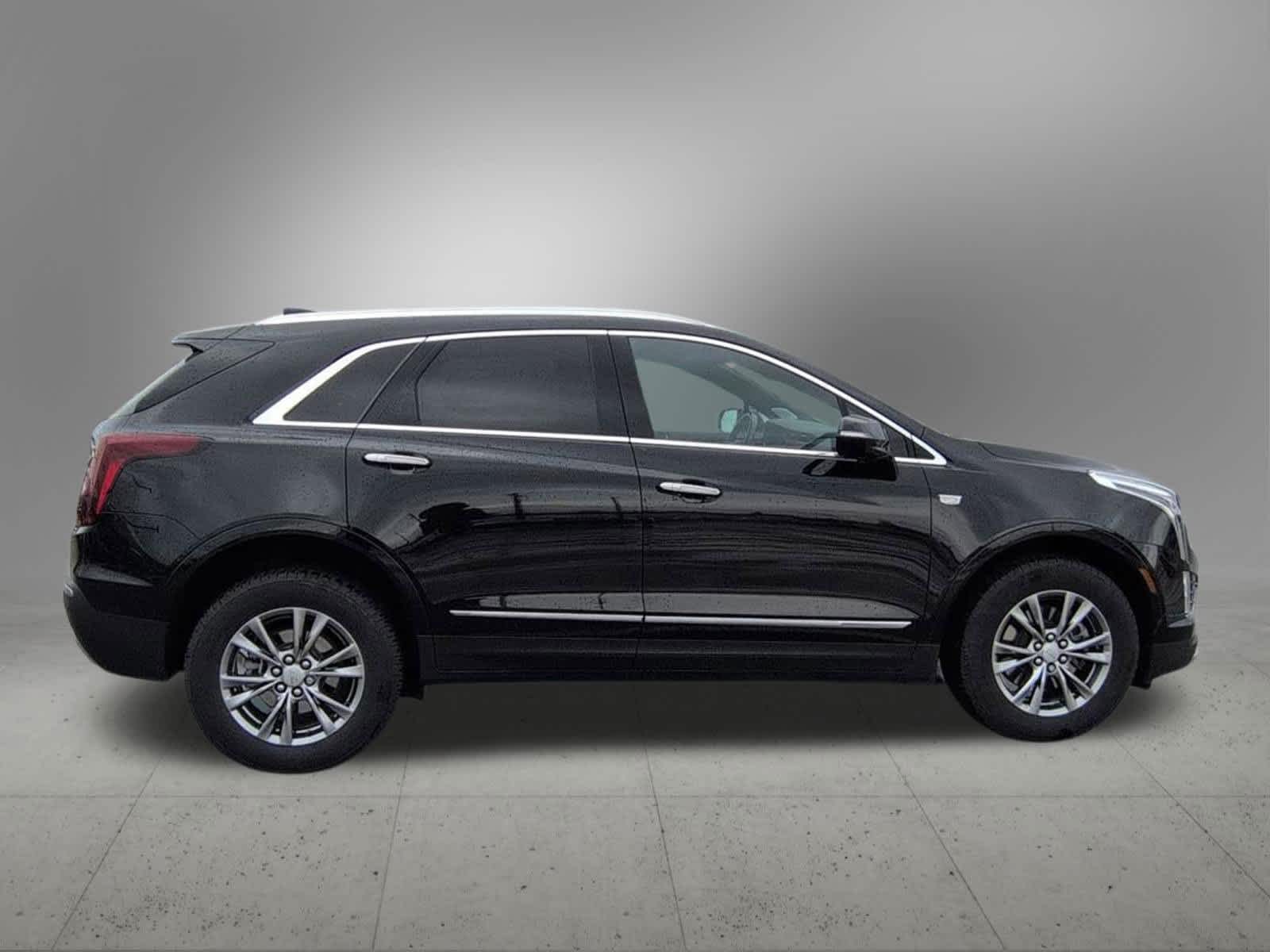 Thumbnail: 2023 Cadillac XT5 - 6