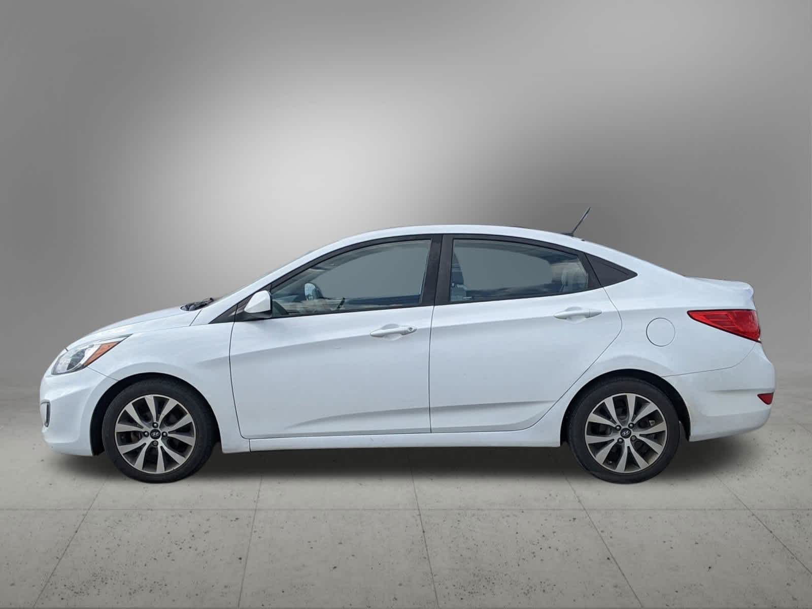 Thumbnail: 2017 Hyundai Accent - 3