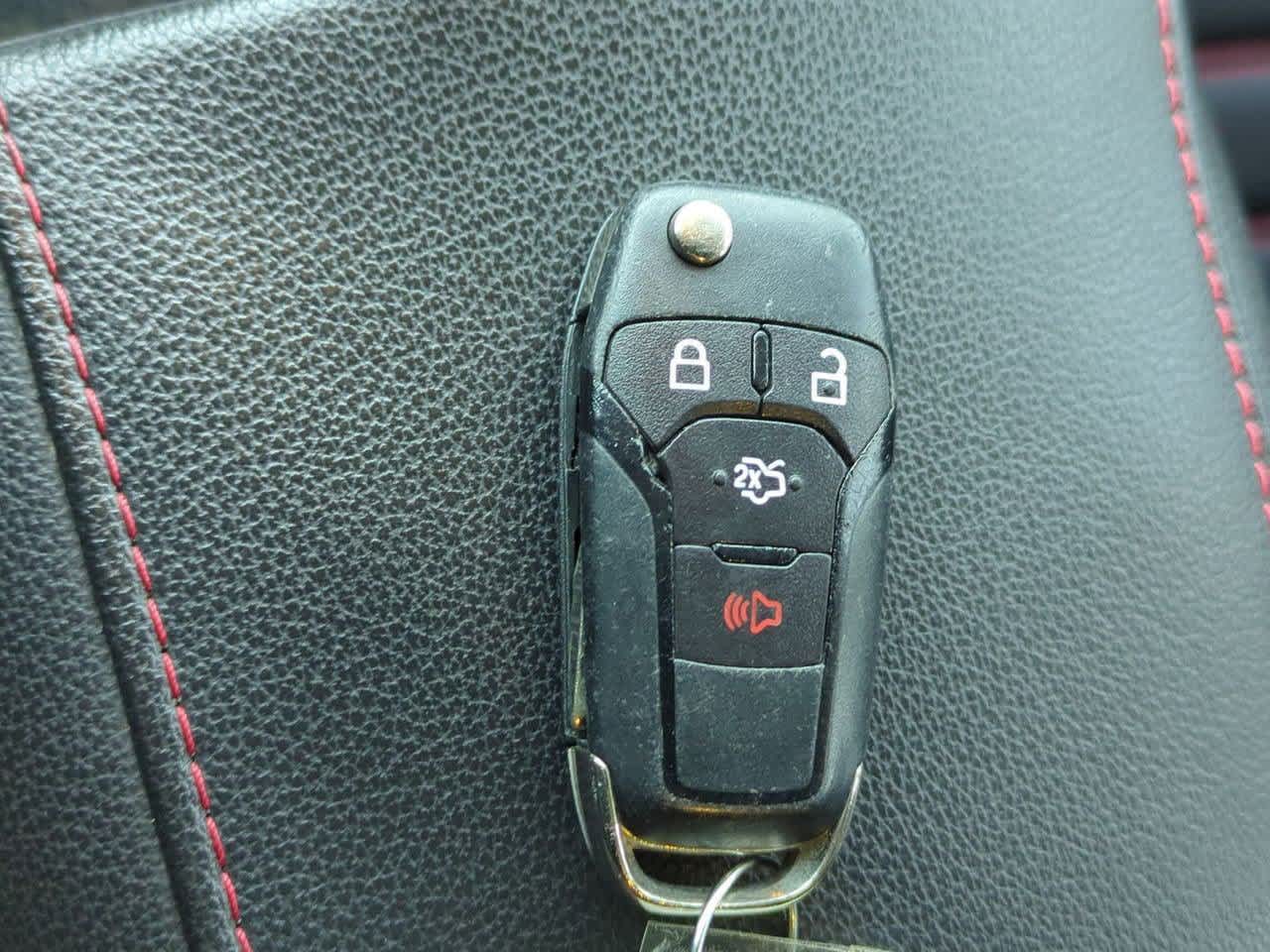 Thumbnail: 2015 Ford Fusion - 32