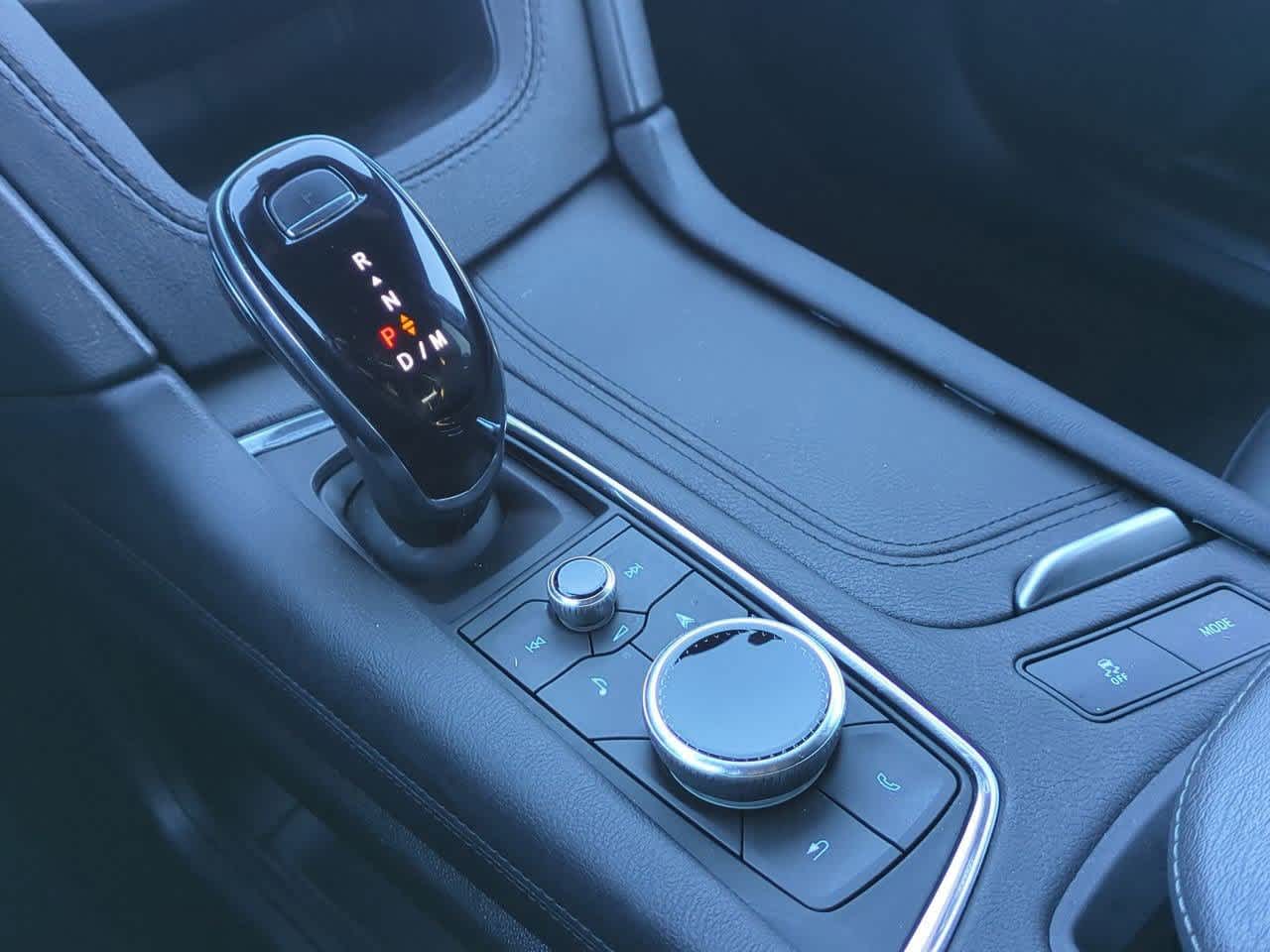 Thumbnail: 2024 Cadillac XT5 - 33