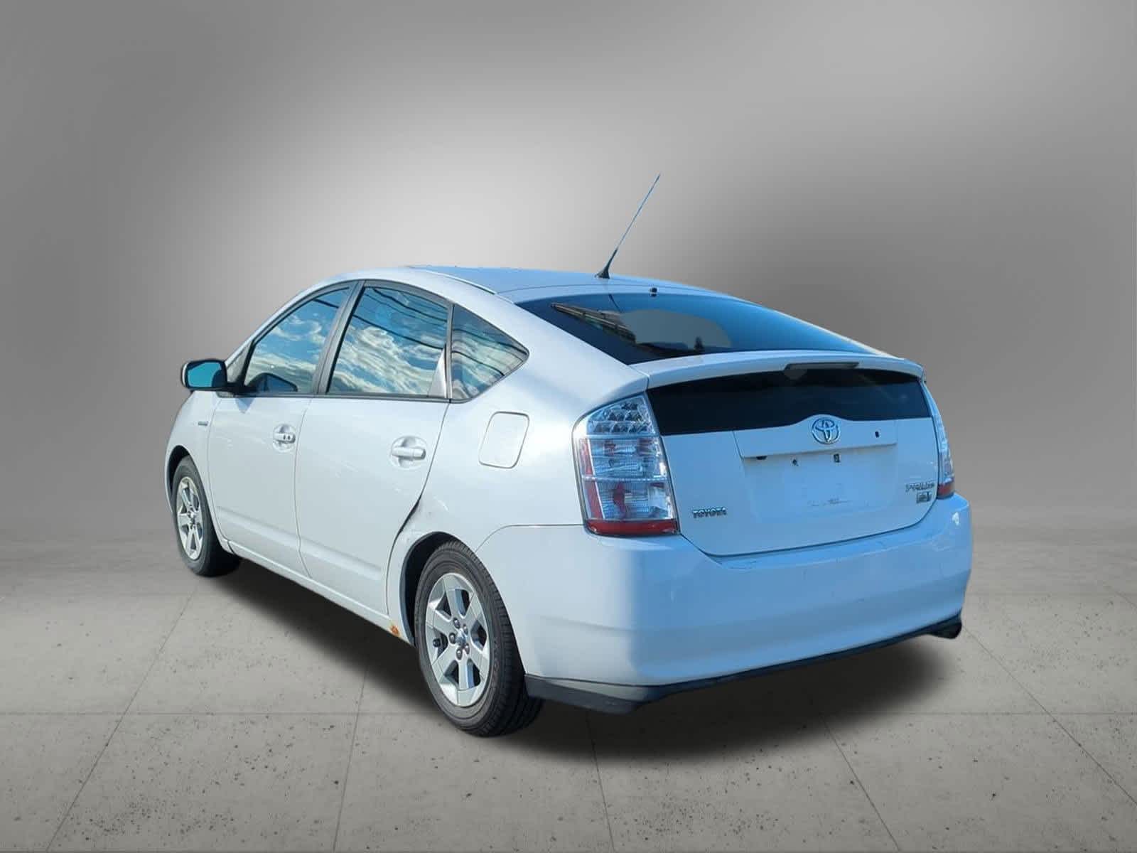 Thumbnail: 2007 Toyota Prius - 4