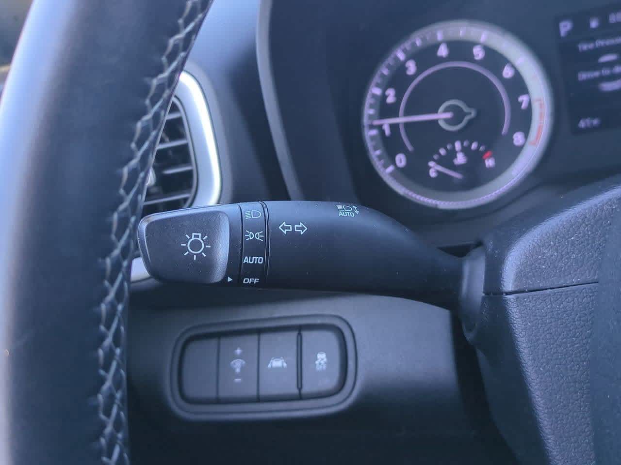 Thumbnail: 2022 Hyundai Venue - 27