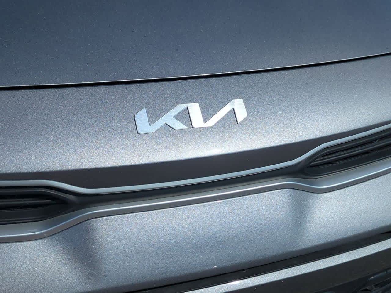 Thumbnail: 2023 Kia Rio - 10