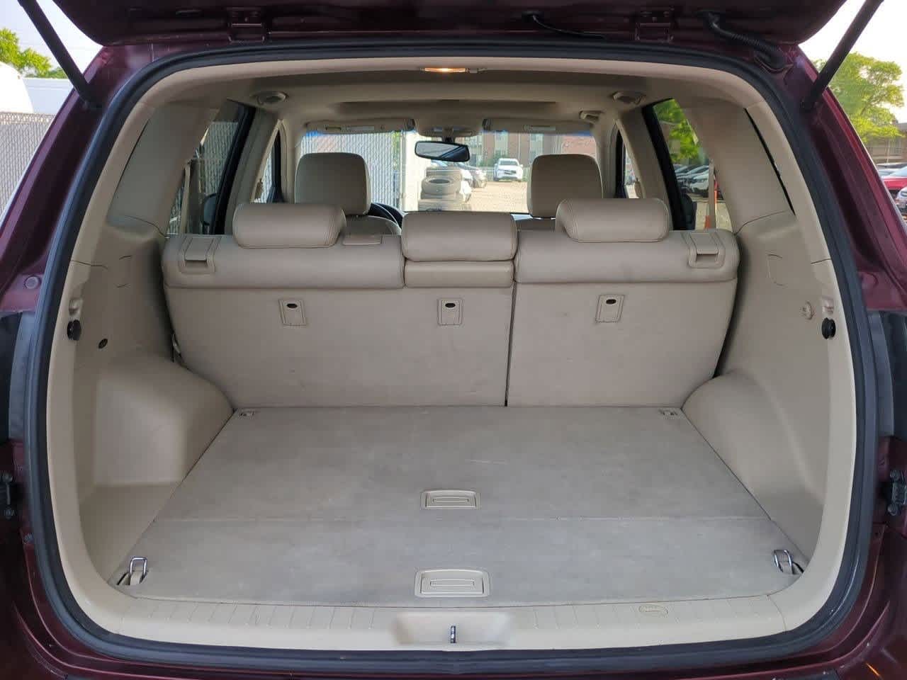 Thumbnail: 2009 Hyundai Santa Fe - 32