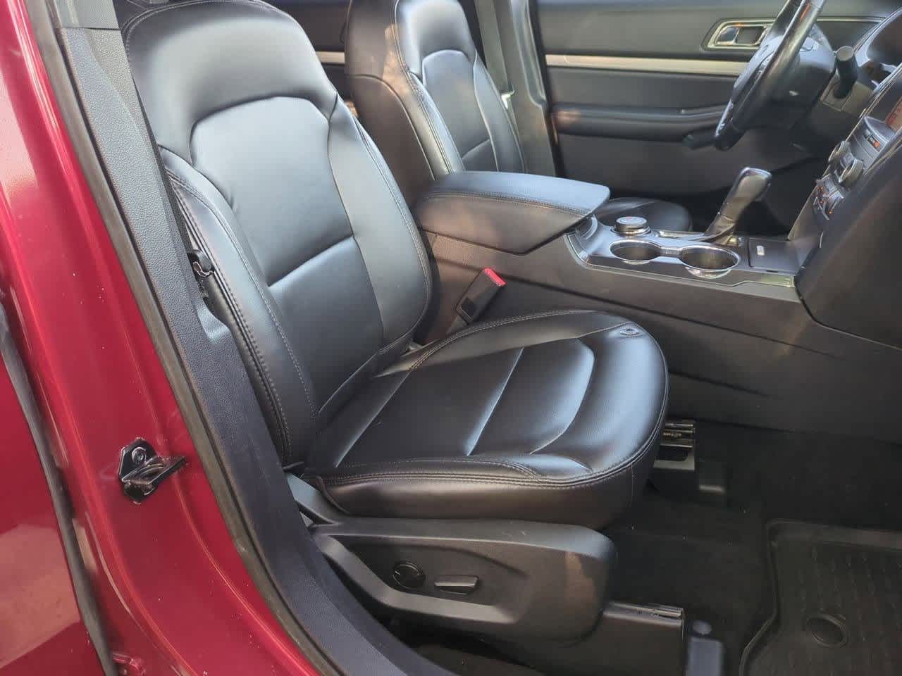 Thumbnail: 2019 Ford Explorer - 20