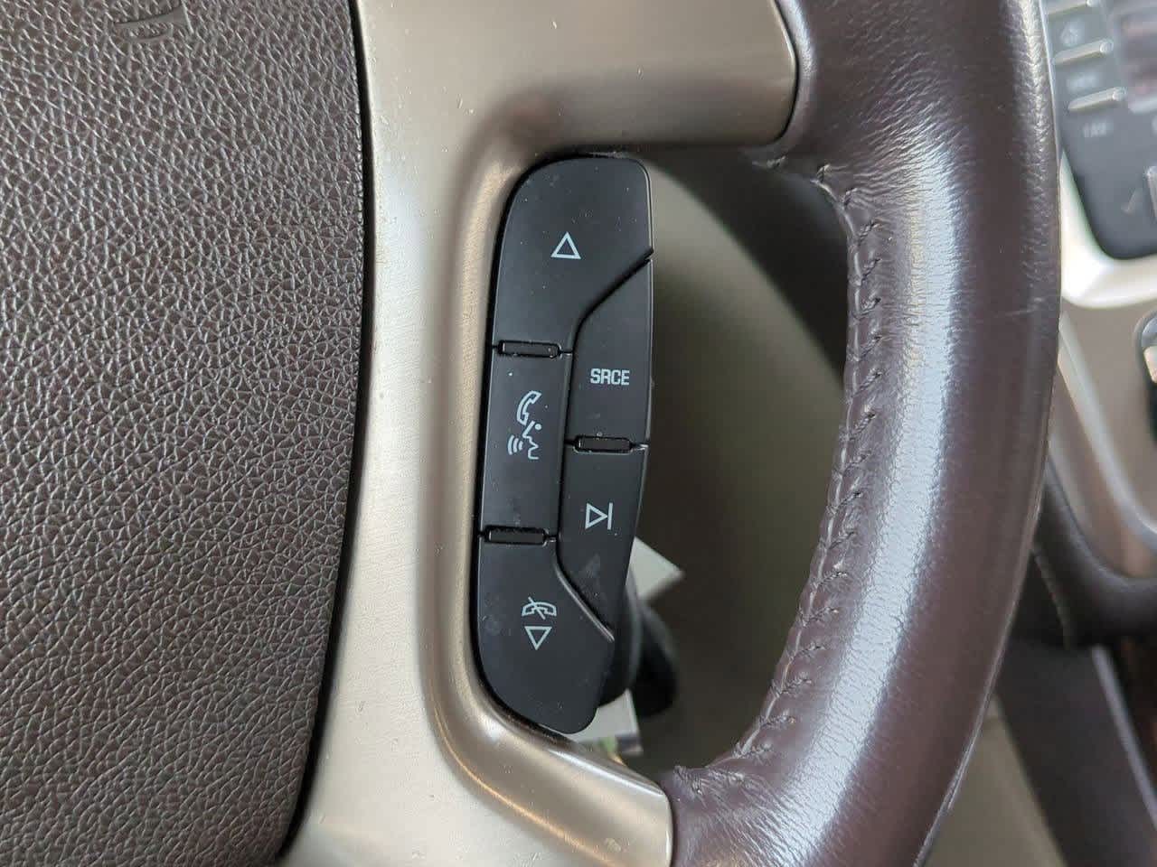 Thumbnail: 2014 GMC Acadia - 25