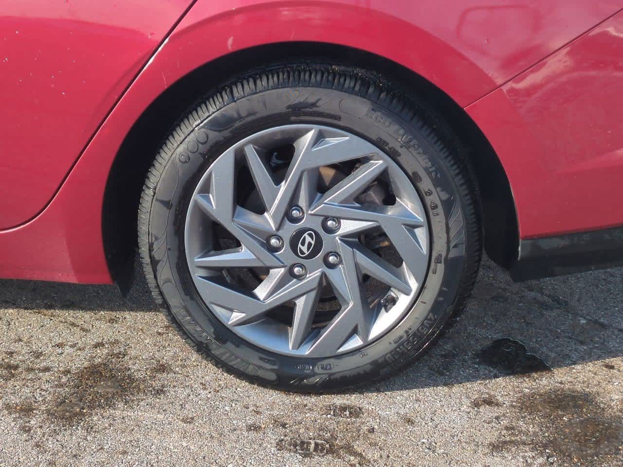 Thumbnail: 2024 Hyundai Elantra - 13