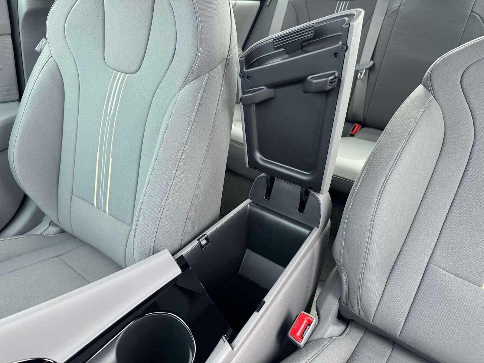 Thumbnail: 2026 Hyundai Elantra - 18