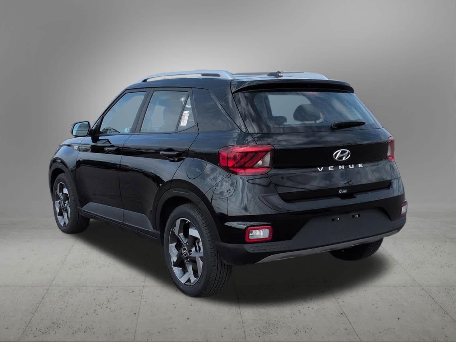 Thumbnail: 2025 Hyundai Venue - 4