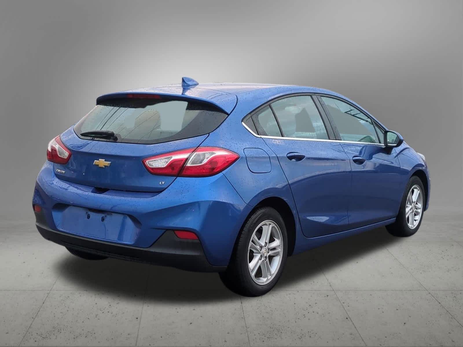 Thumbnail: 2017 Chevrolet Cruze - 6