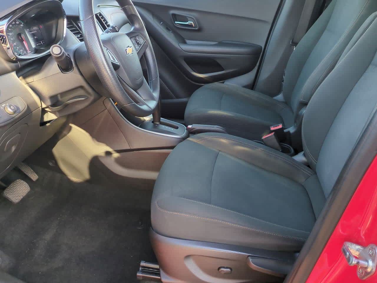 Thumbnail: 2020 Chevrolet Trax - 14