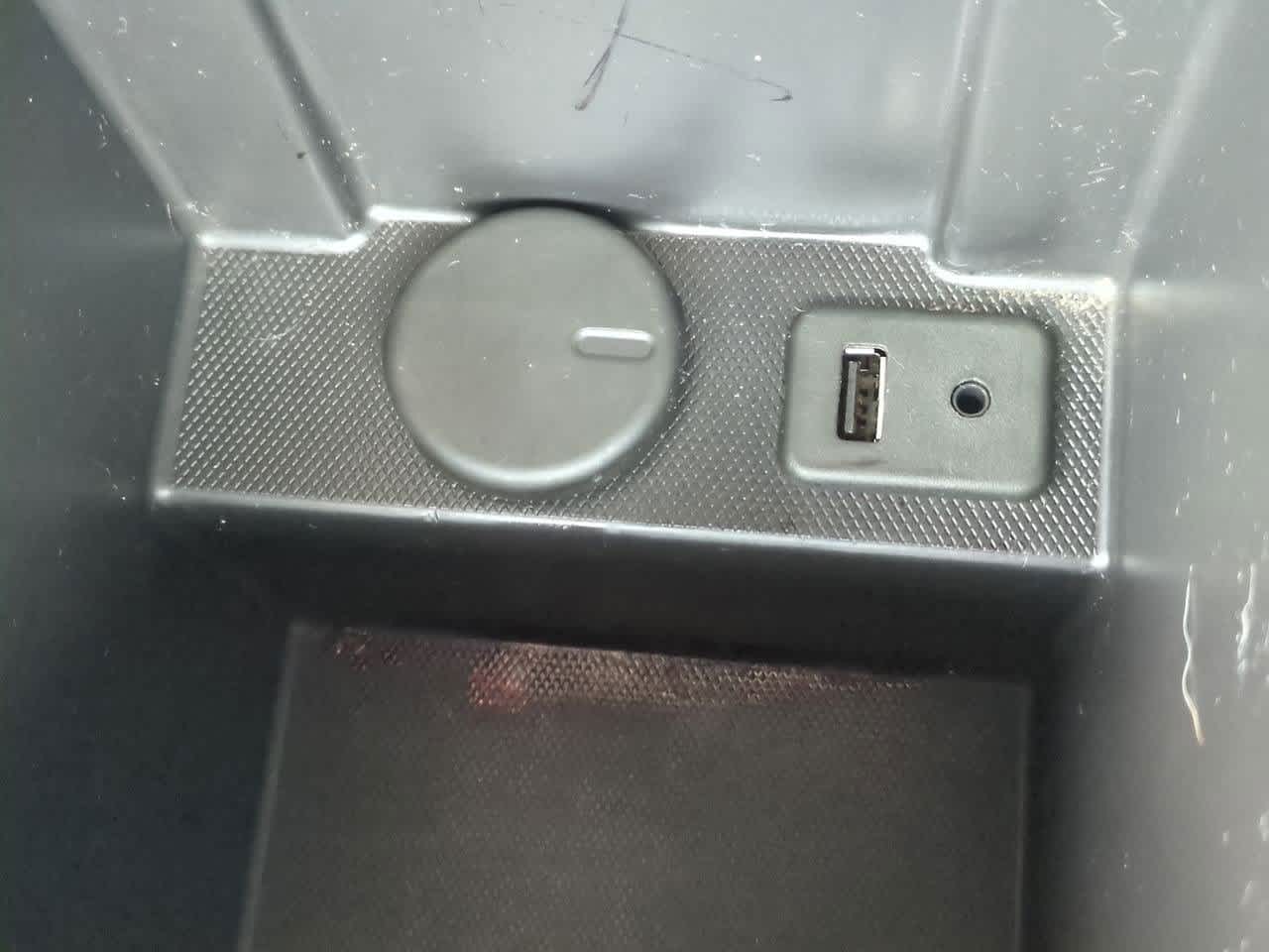 Thumbnail: 2010 Buick LaCrosse - 31