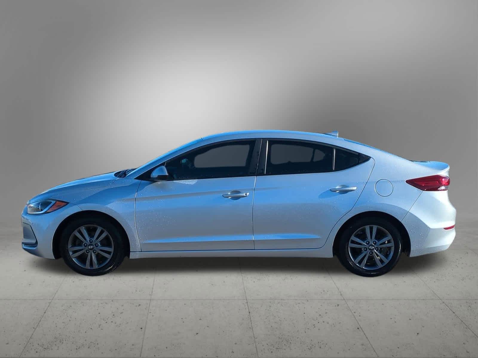 Thumbnail: 2018 Hyundai Elantra - 3