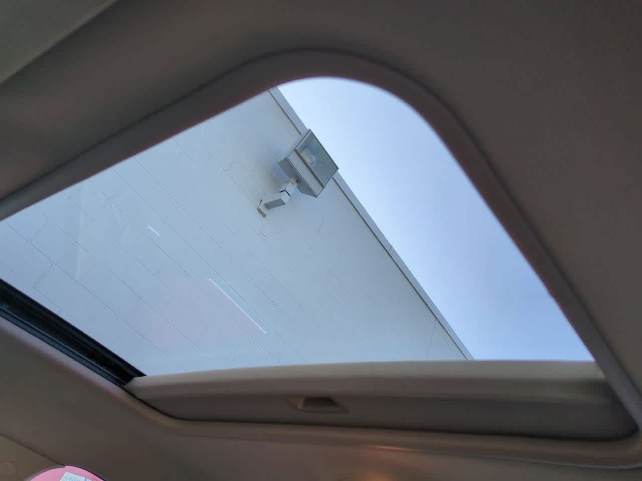 Thumbnail: 2010 Chevrolet Malibu - 18