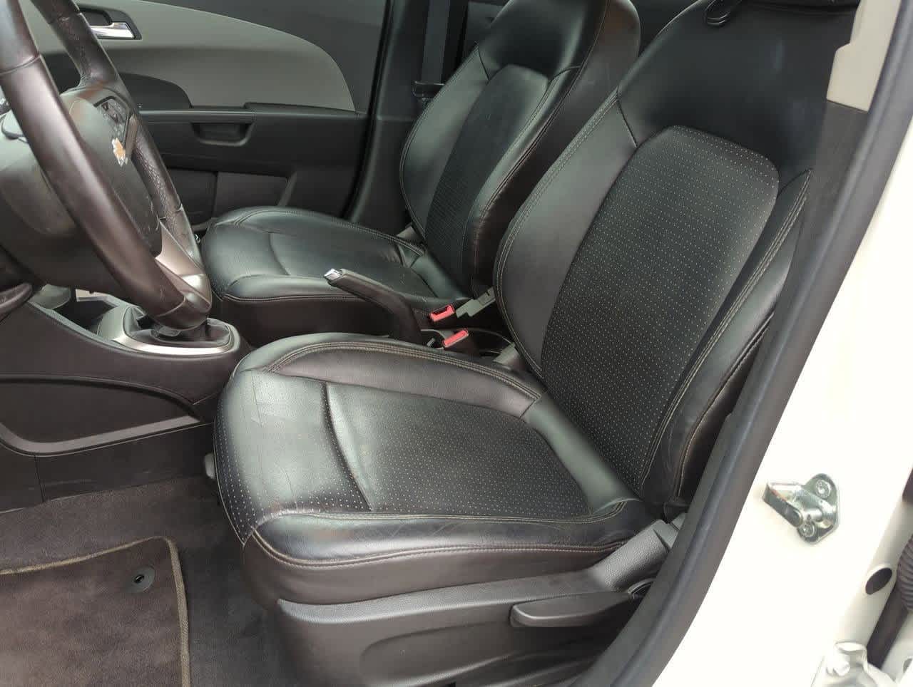 Thumbnail: 2015 Chevrolet Sonic - 15