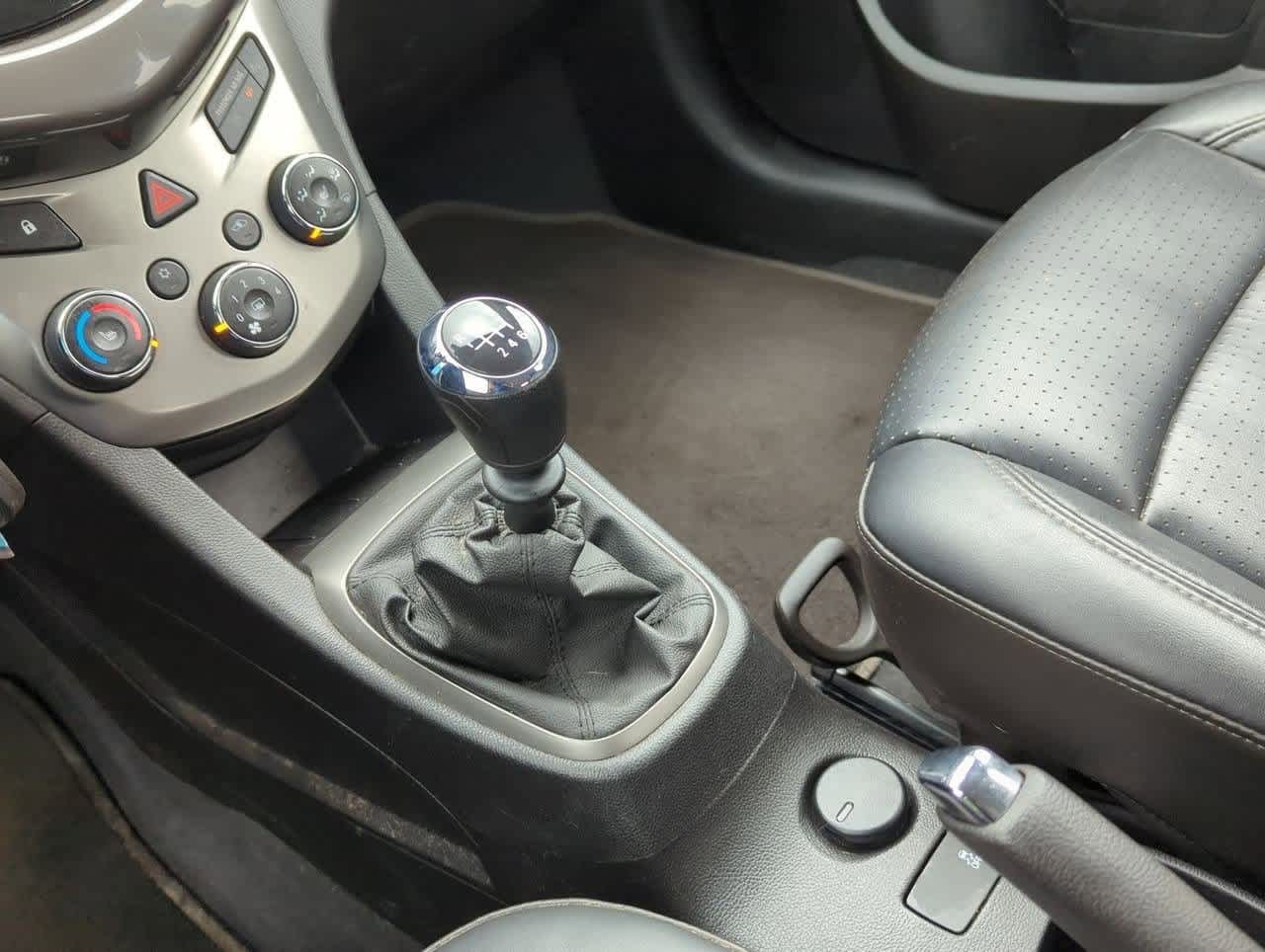 Thumbnail: 2015 Chevrolet Sonic - 29