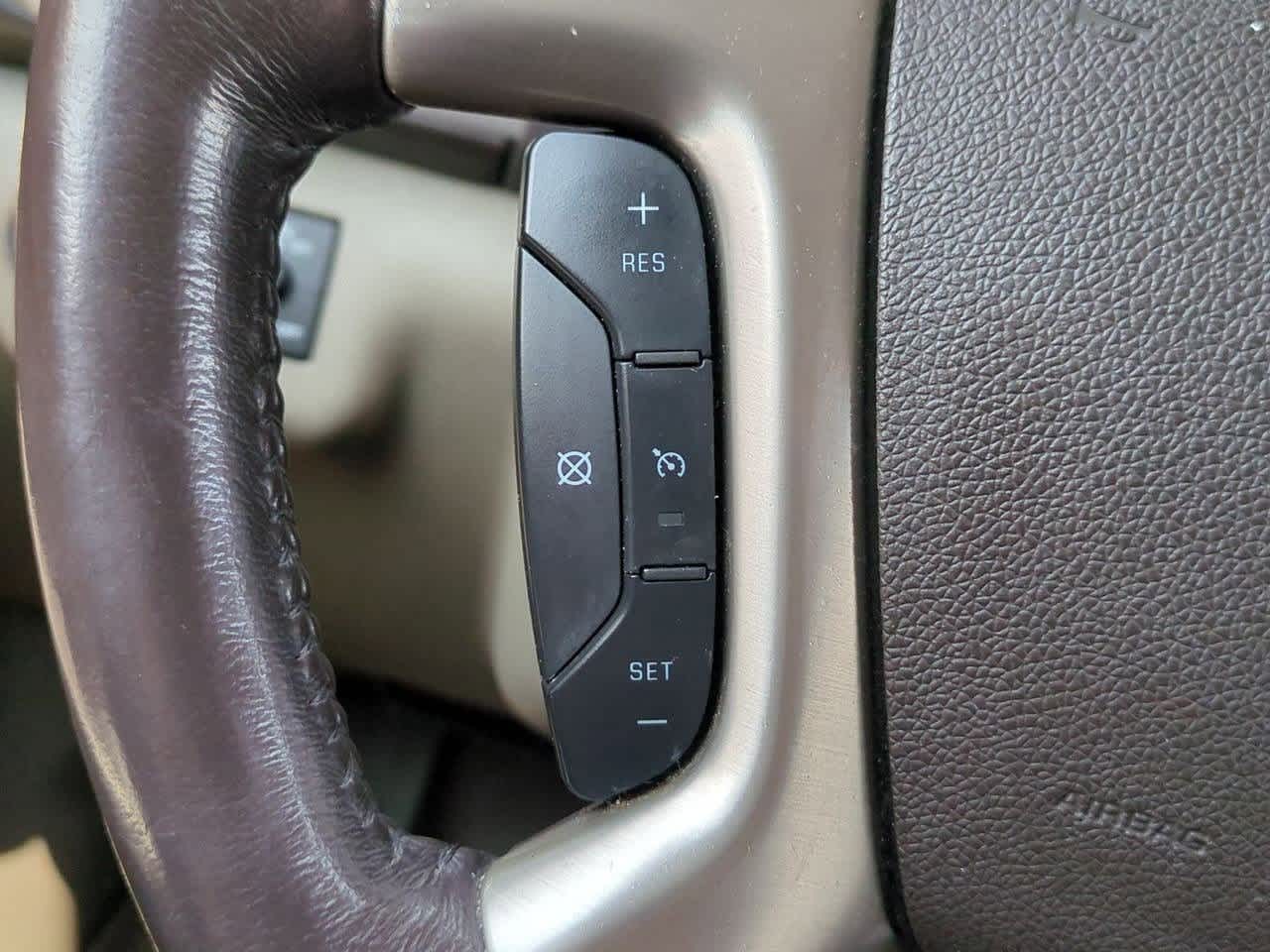 Thumbnail: 2014 GMC Acadia - 24