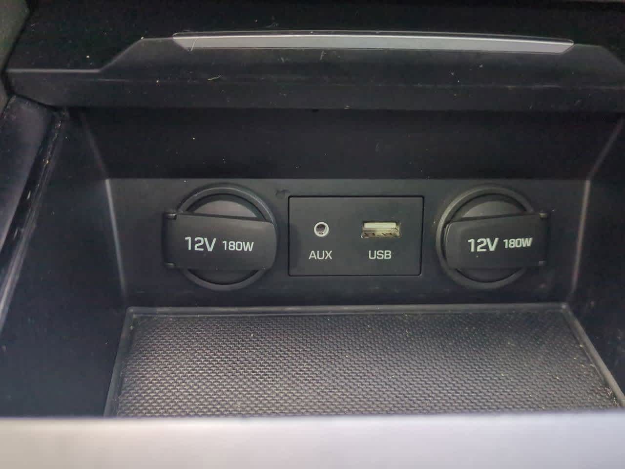 Thumbnail: 2017 Hyundai Elantra - 30