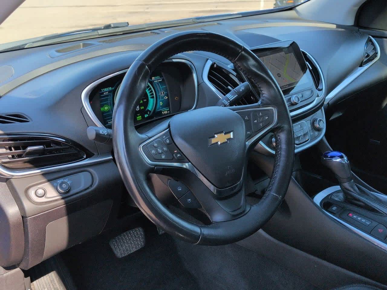 Thumbnail: 2017 Chevrolet Volt - 2