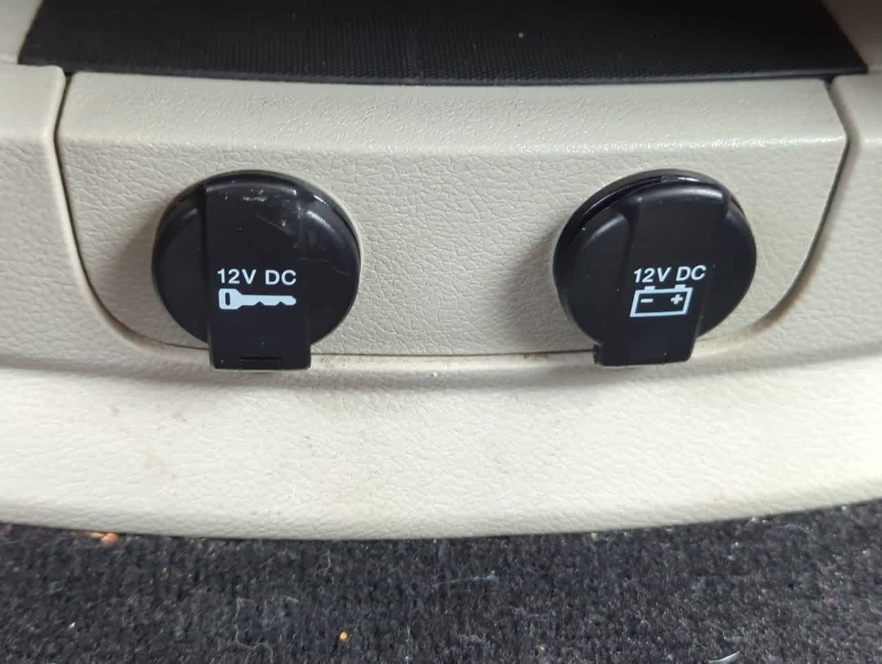 2014 Chrysler Town & Country Touring 27