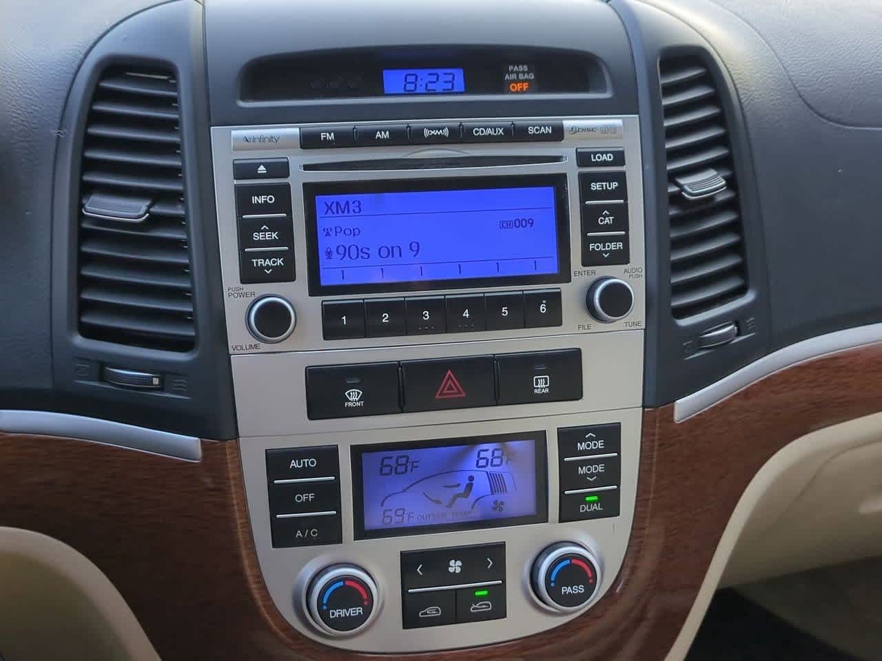 Thumbnail: 2009 Hyundai Santa Fe - 27