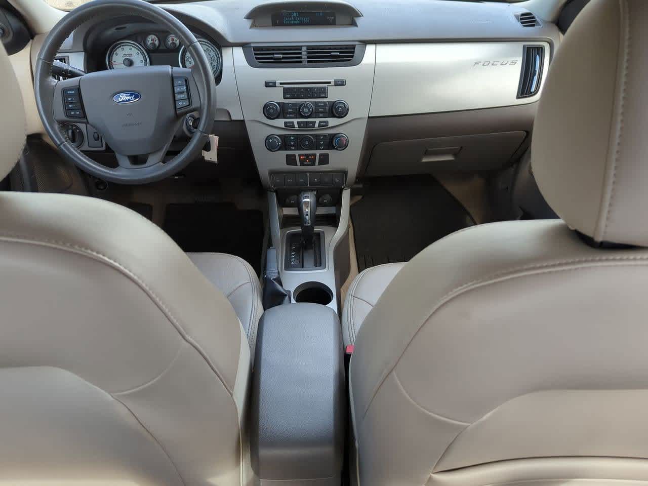 2010 Ford Focus SEL 14
