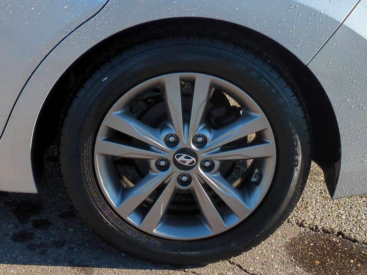 Thumbnail: 2018 Hyundai Elantra - 12