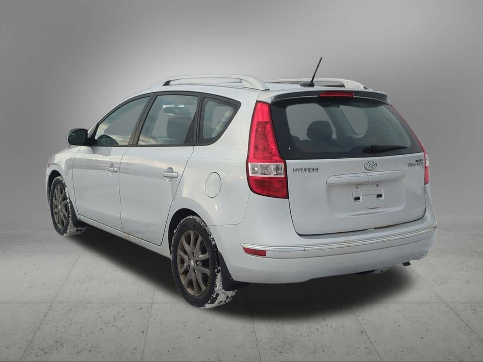 Thumbnail: 2012 Hyundai Elantra - 4