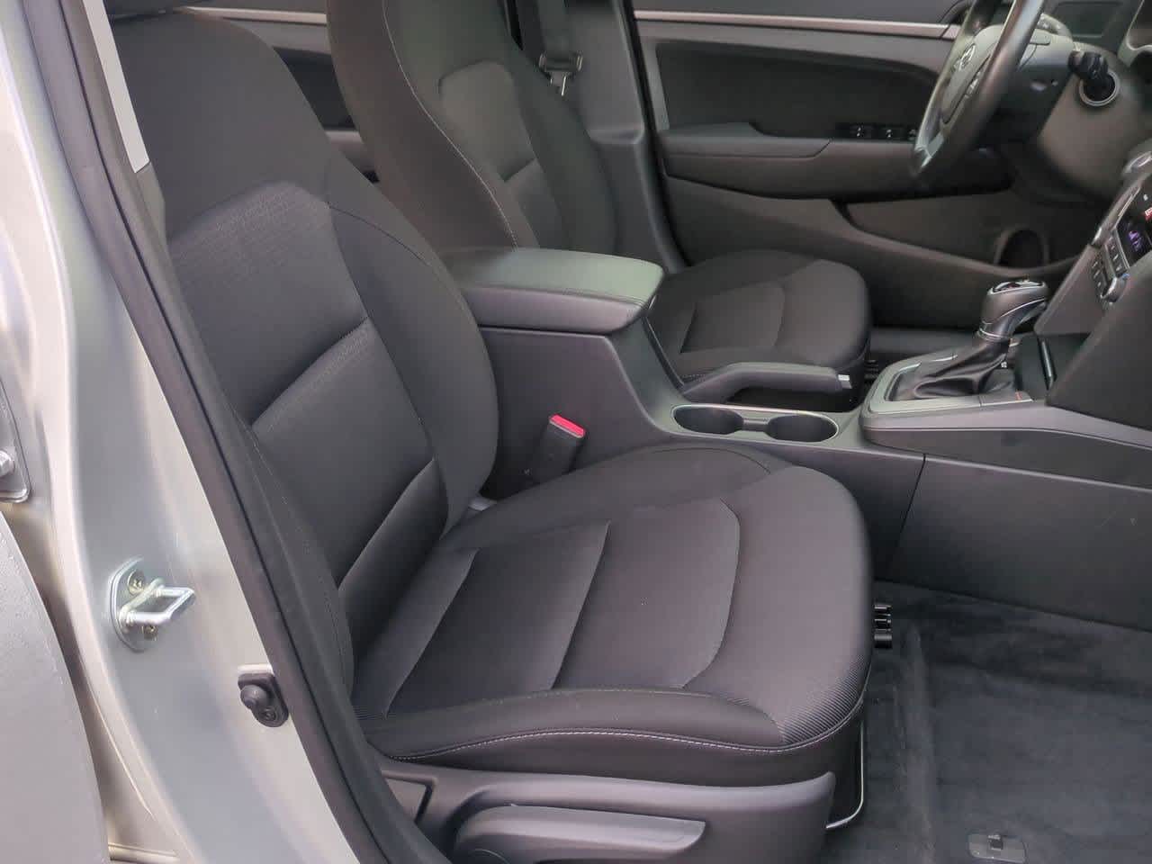 Thumbnail: 2017 Hyundai Elantra - 22