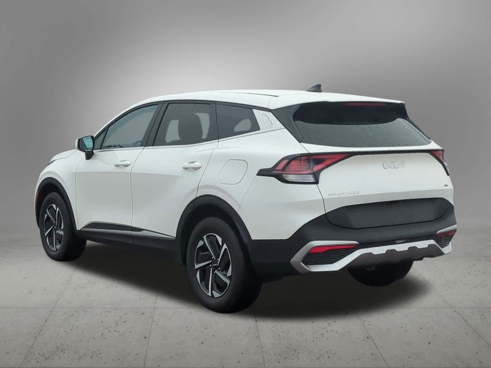 Thumbnail: 2023 Kia Sportage - 4