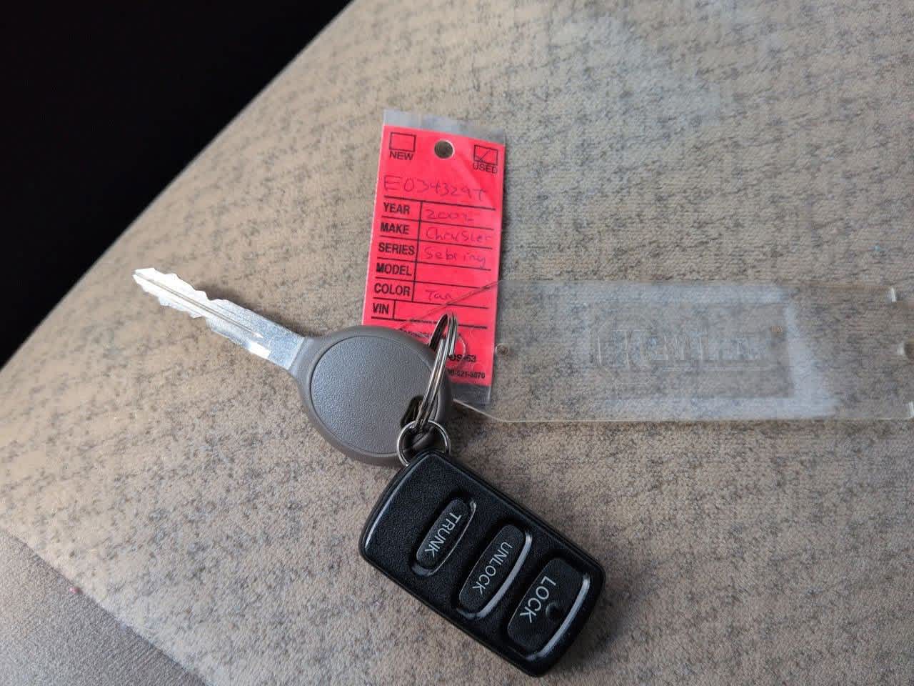 Thumbnail: 2002 Chrysler Sebring - 30