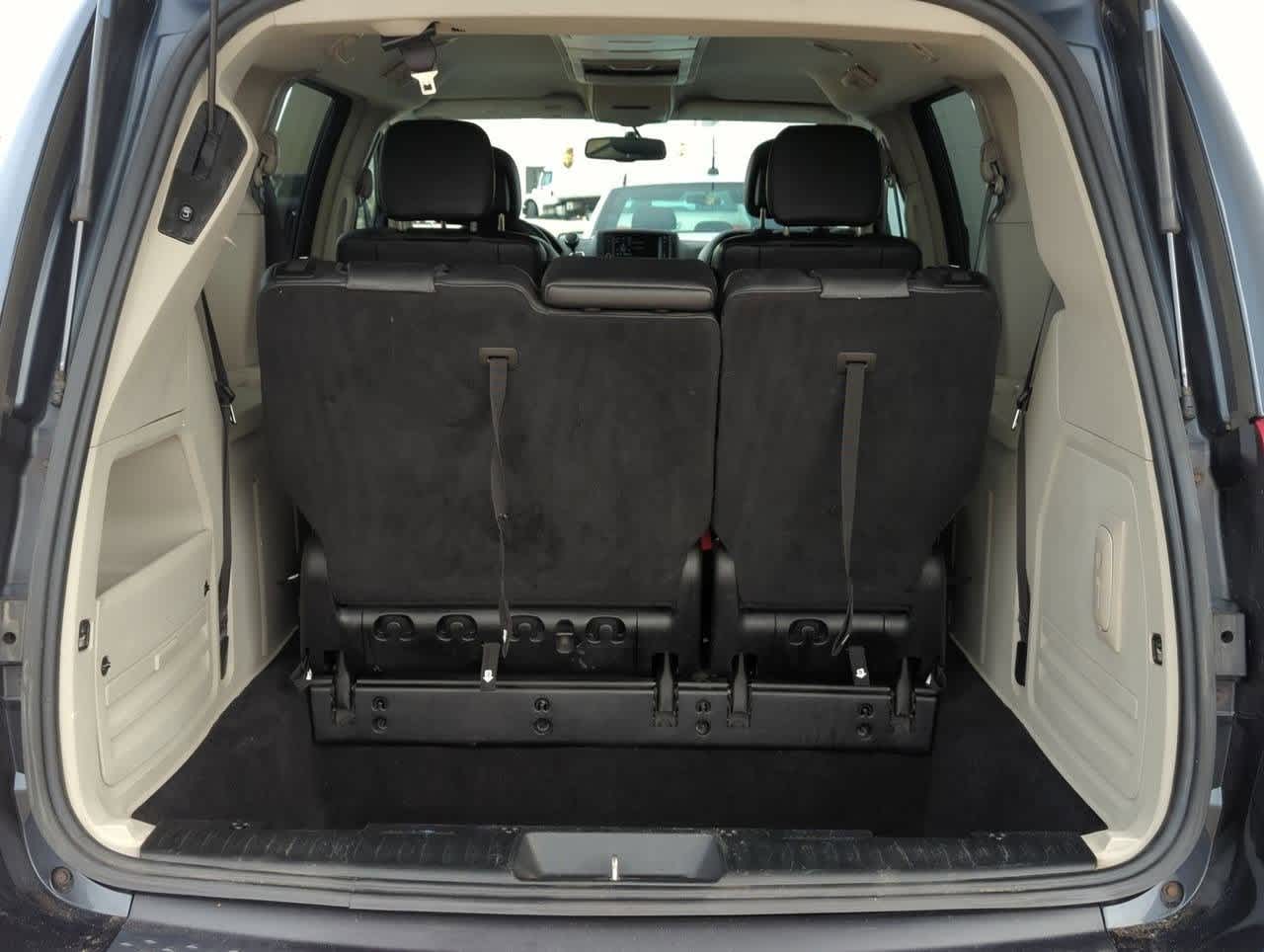 2014 Chrysler Town & Country Touring 30