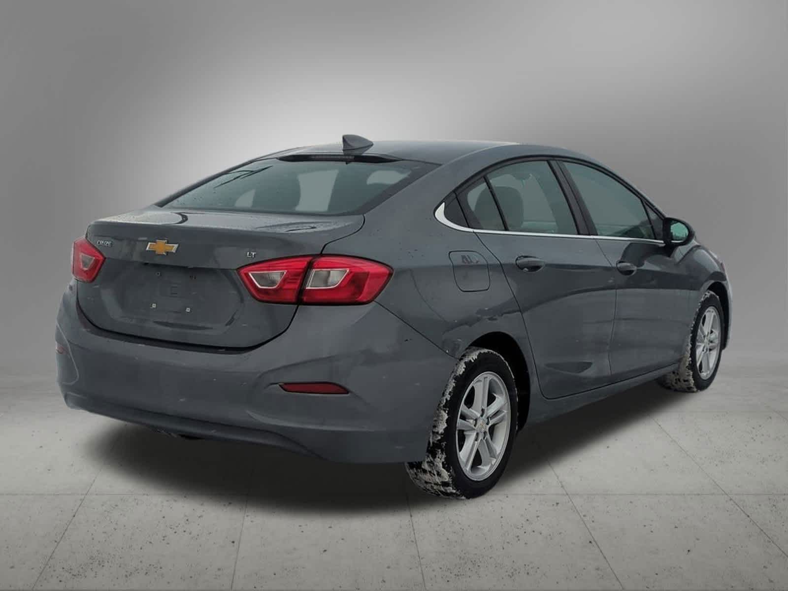 Thumbnail: 2018 Chevrolet Cruze - 6