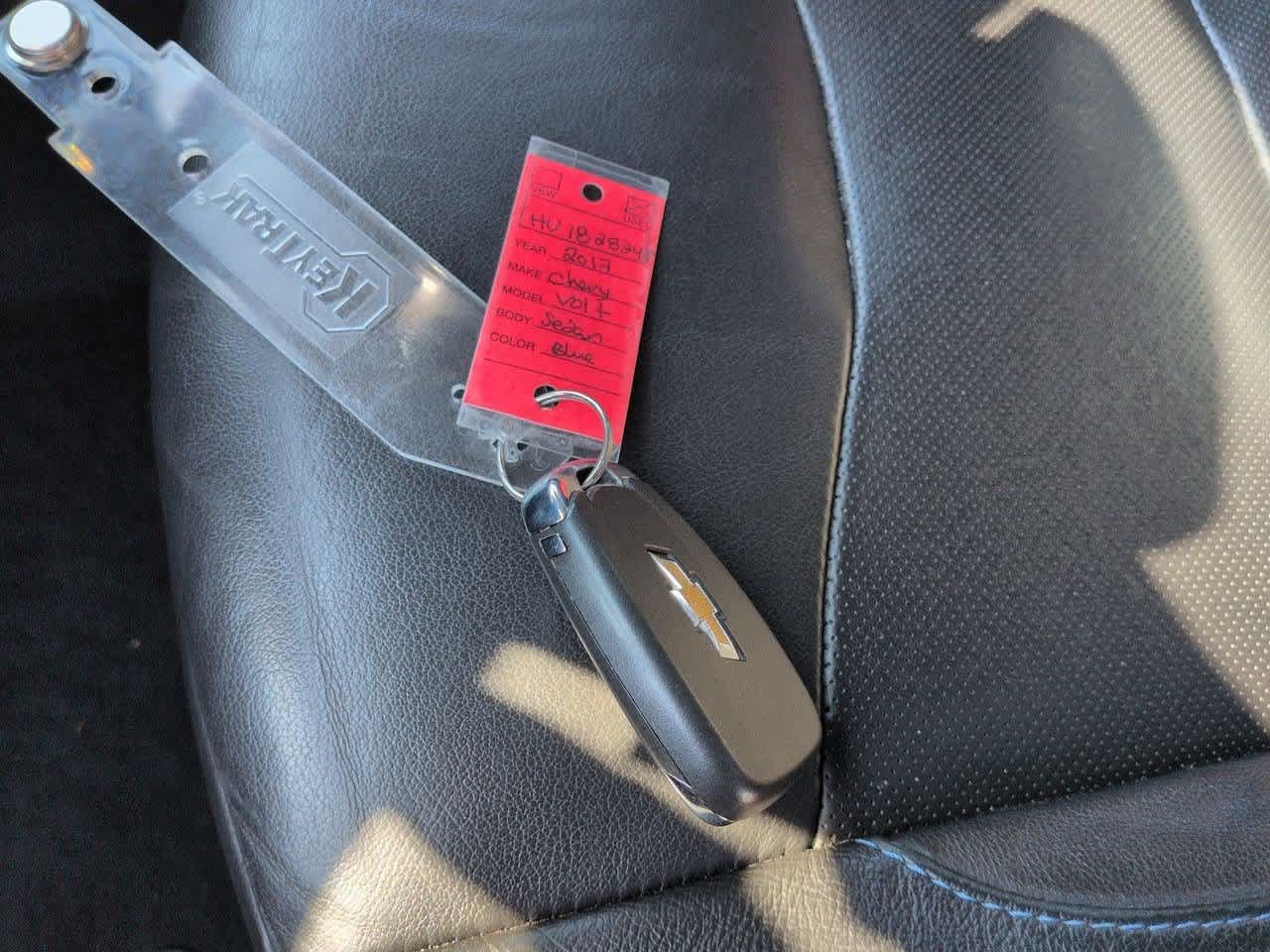 Thumbnail: 2017 Chevrolet Volt - 34