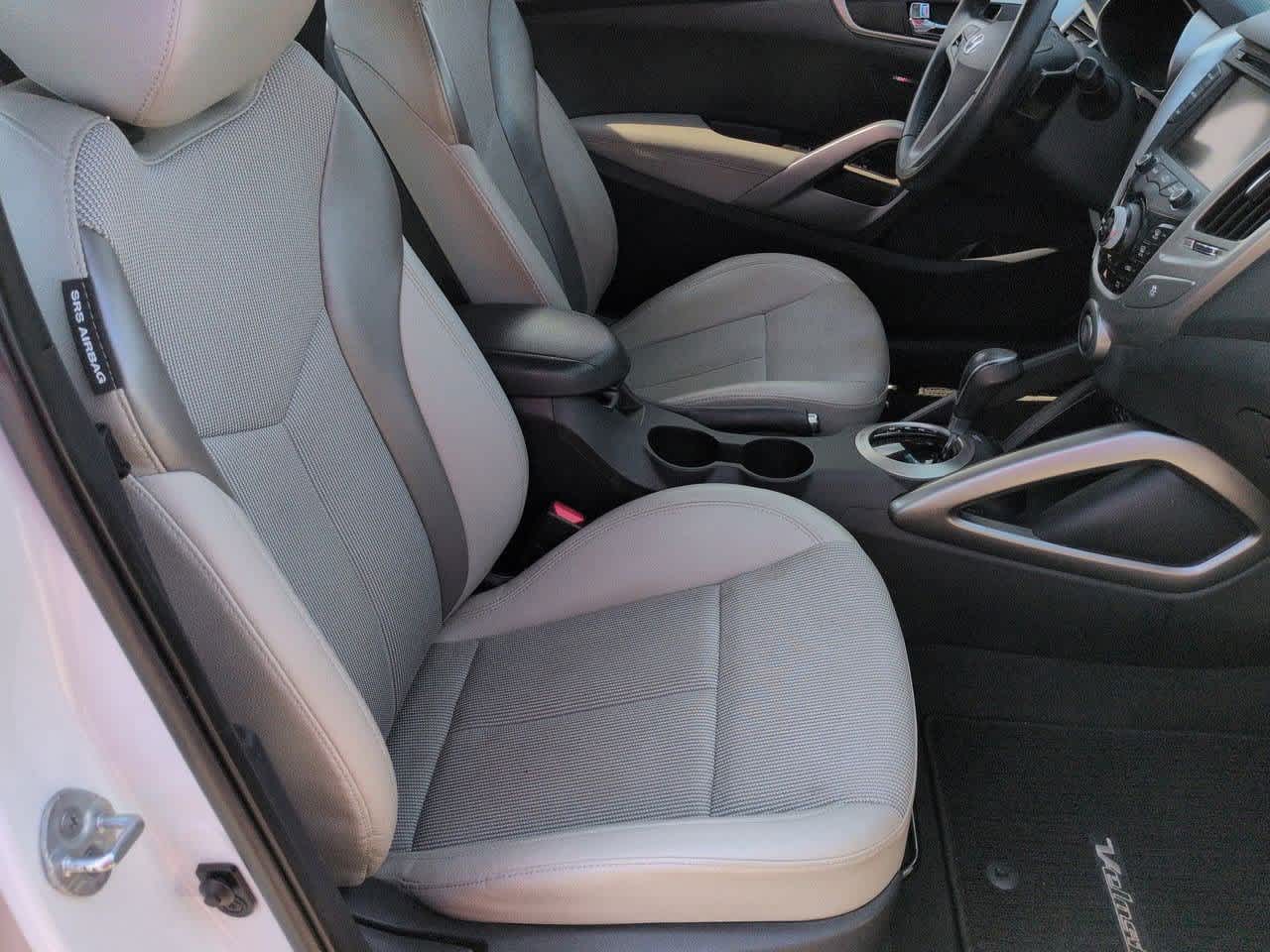 Thumbnail: 2013 Hyundai Veloster - 19