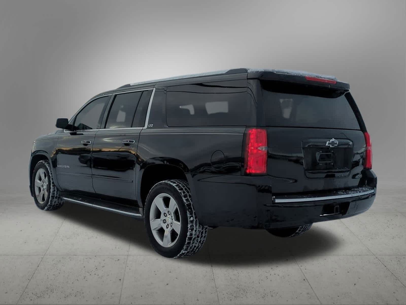 Thumbnail: 2015 Chevrolet Suburban - 4