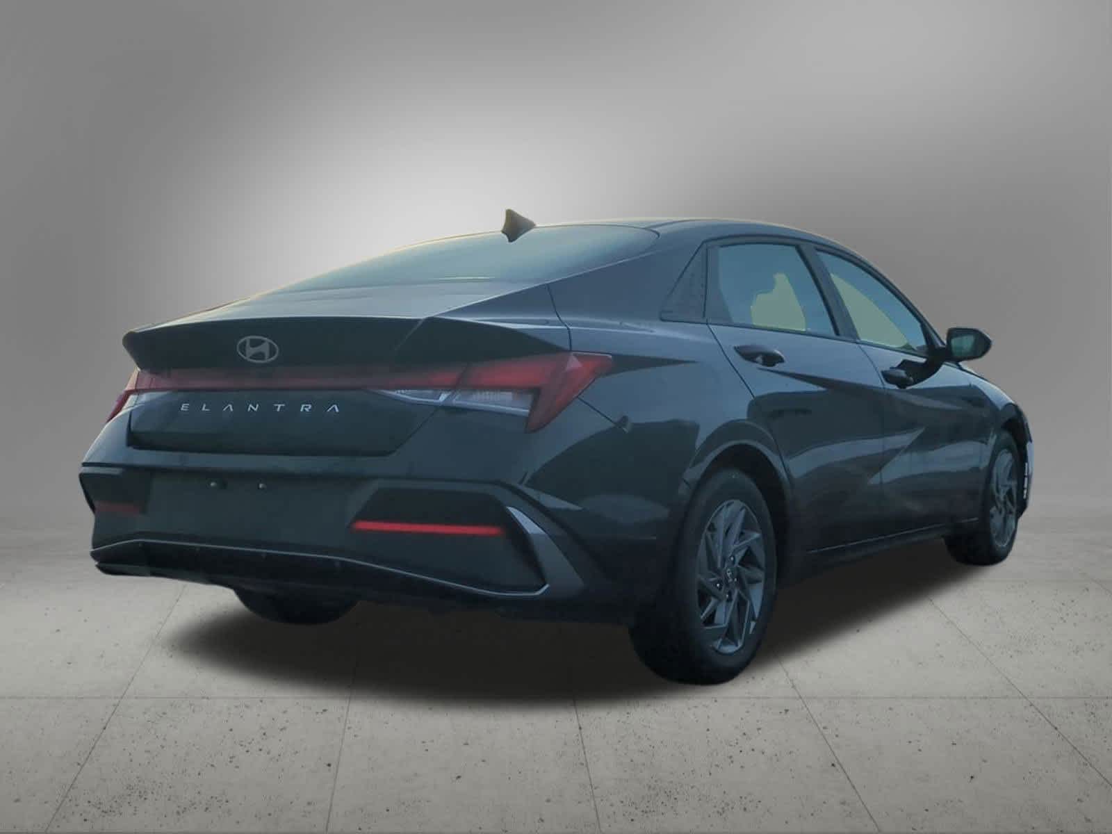 Thumbnail: 2024 Hyundai Elantra - 6
