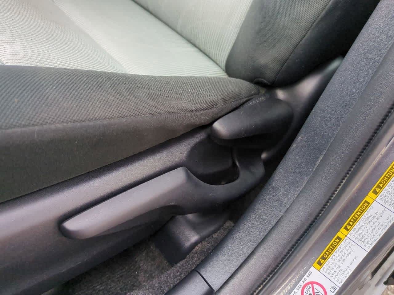 Thumbnail: 2012 Toyota Prius c - 16