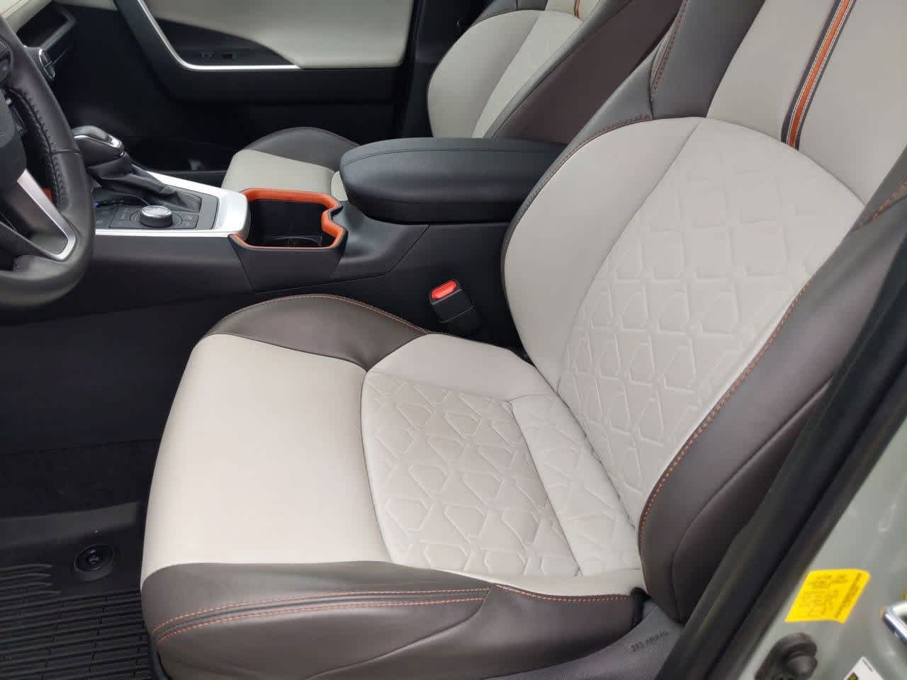 Thumbnail: 2022 Toyota RAV4 - 15