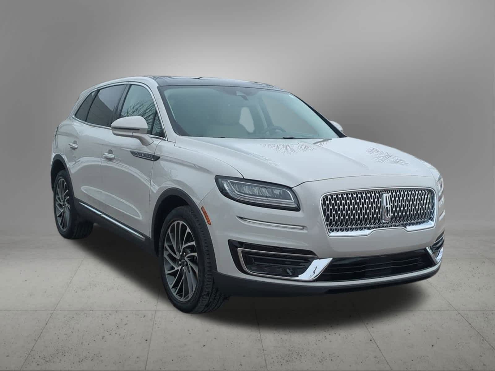 Thumbnail: 2020 Lincoln Nautilus - 8