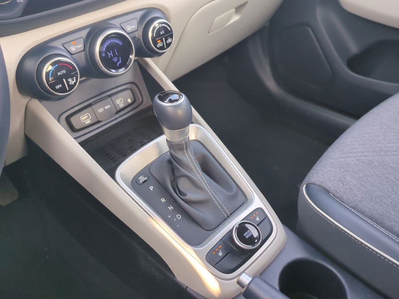 Thumbnail: 2023 Hyundai Venue - 30